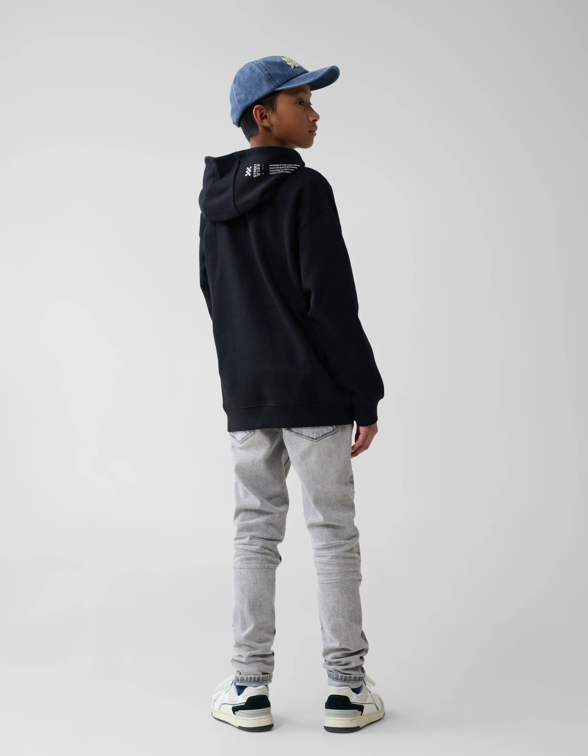 Shoeby Basis Artwork Hoodie Zwart< Gebreide Truien|Hoodies