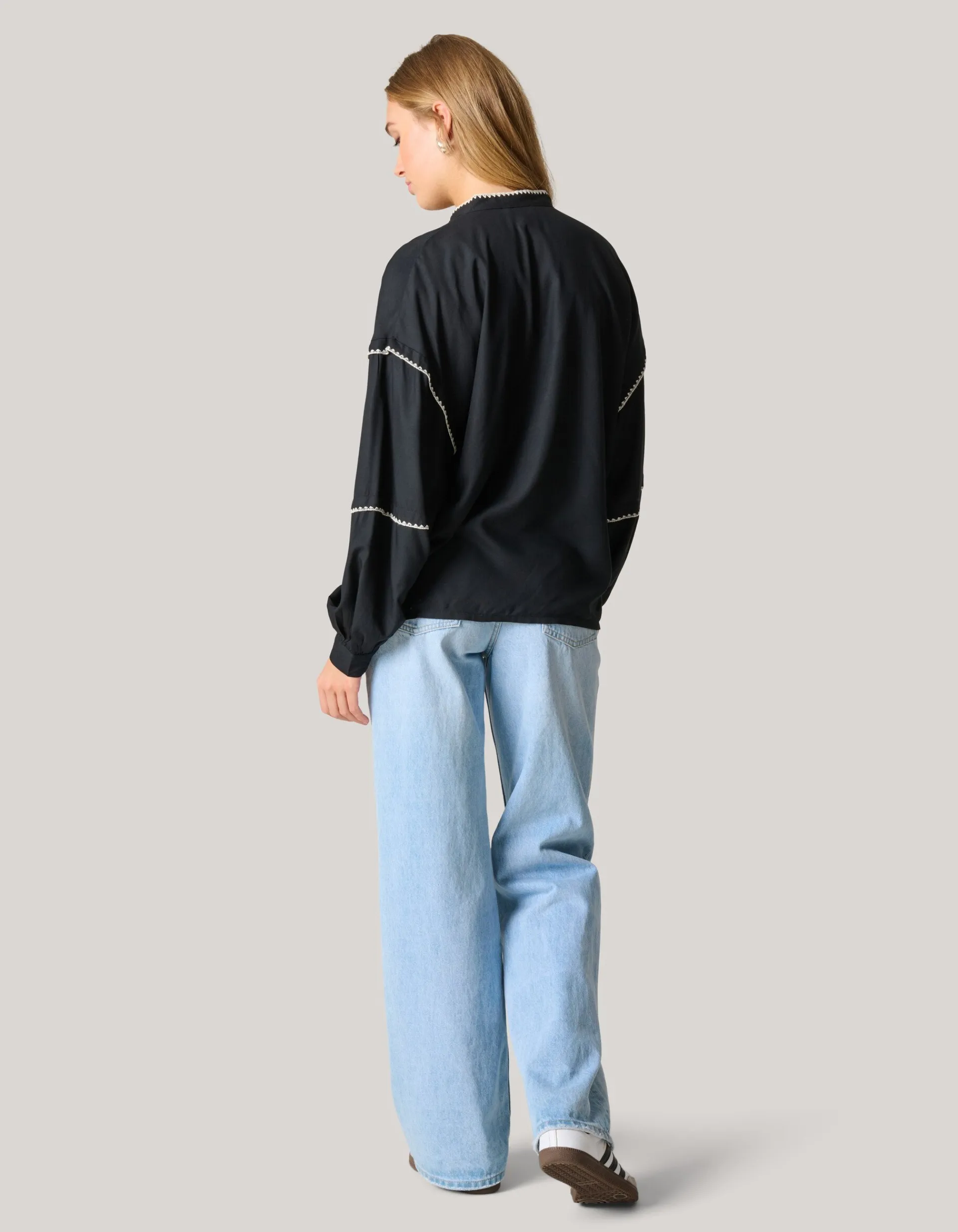 Shoeby Embroidery Blouse Zwart<DAMES Blouses