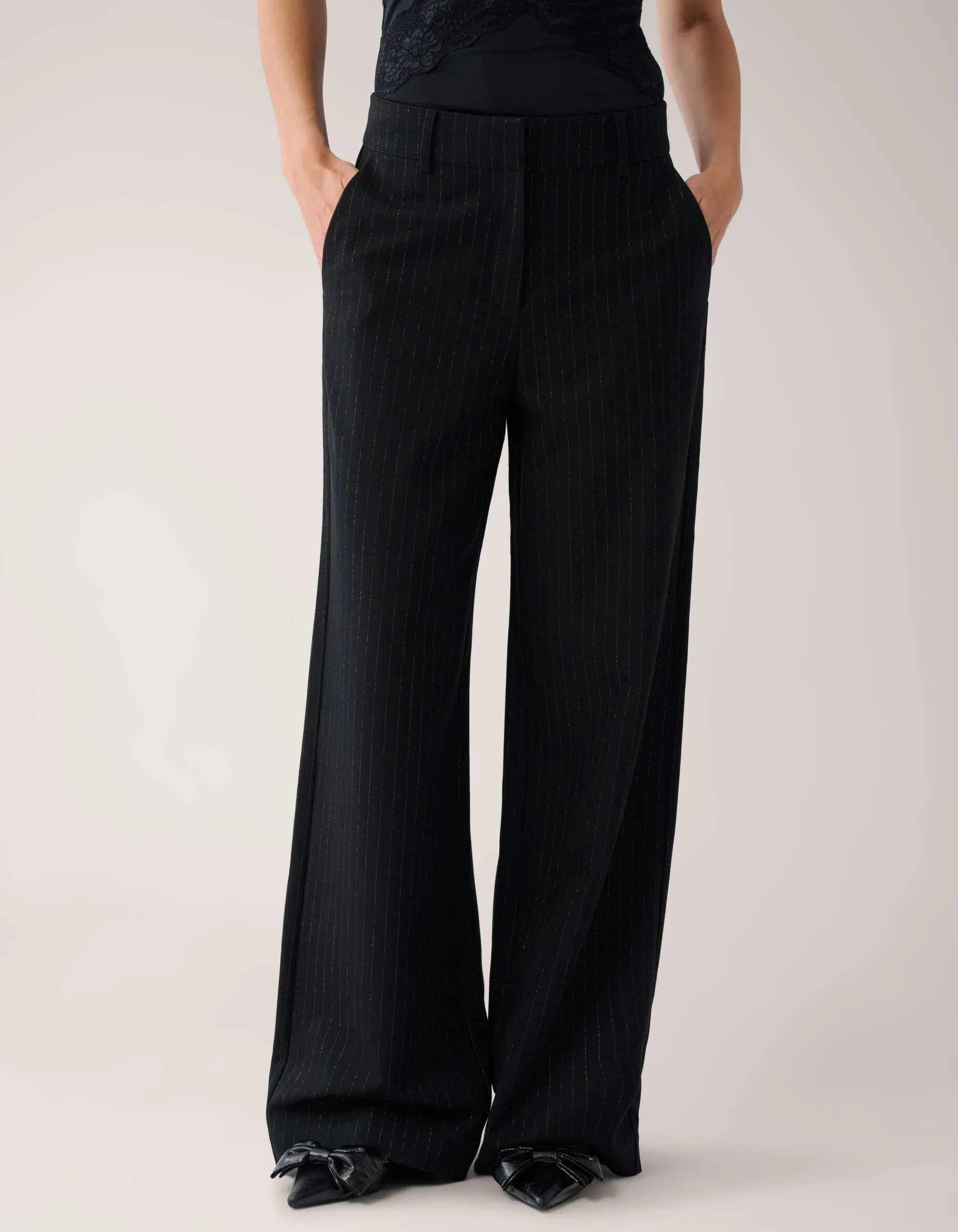 Shoeby Lurex Pinstripe Wide Leg Pantalon Zwart By Mieke<DAMES Broeken