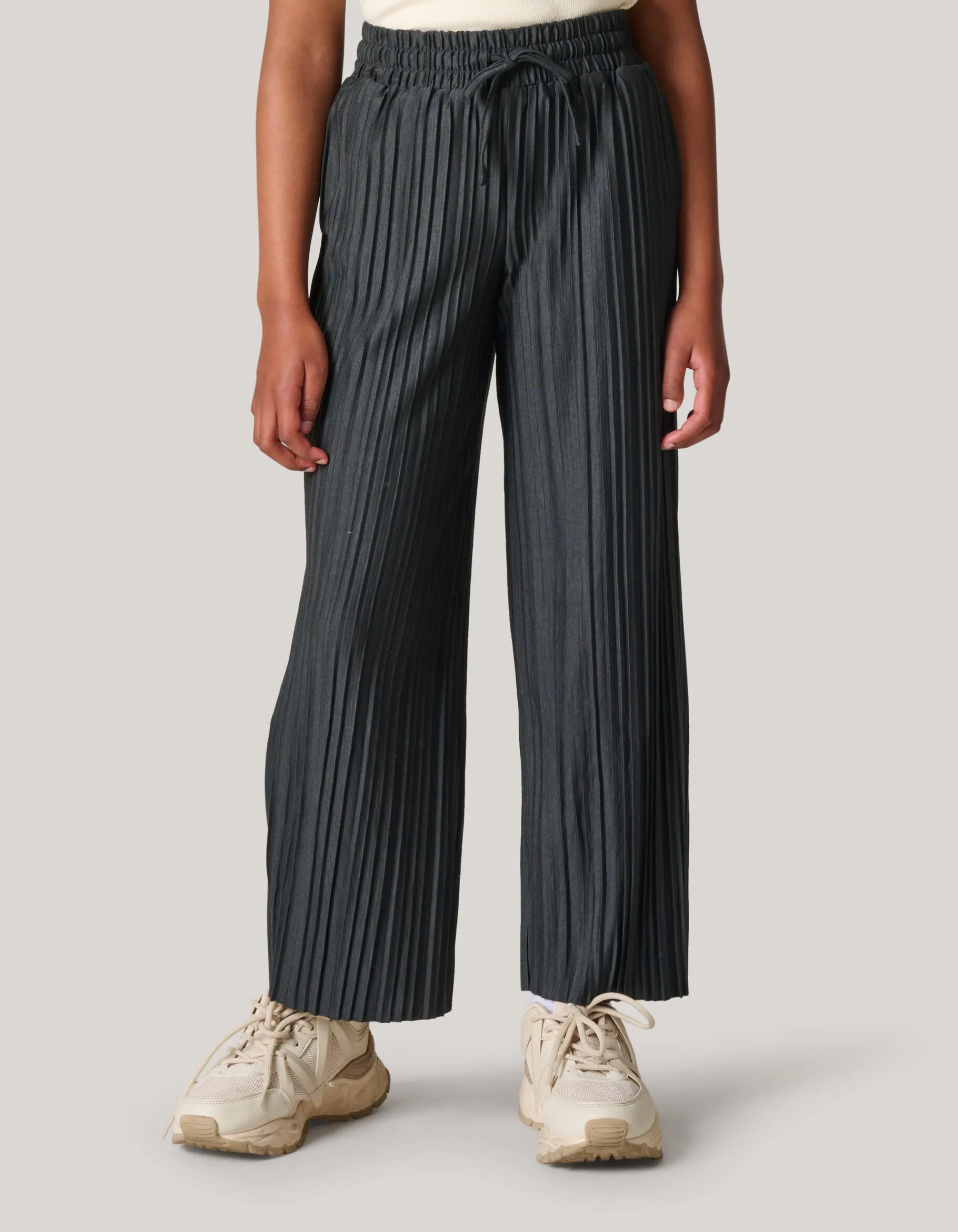 Shoeby Plissé Broek Donkergrijs< Broeken