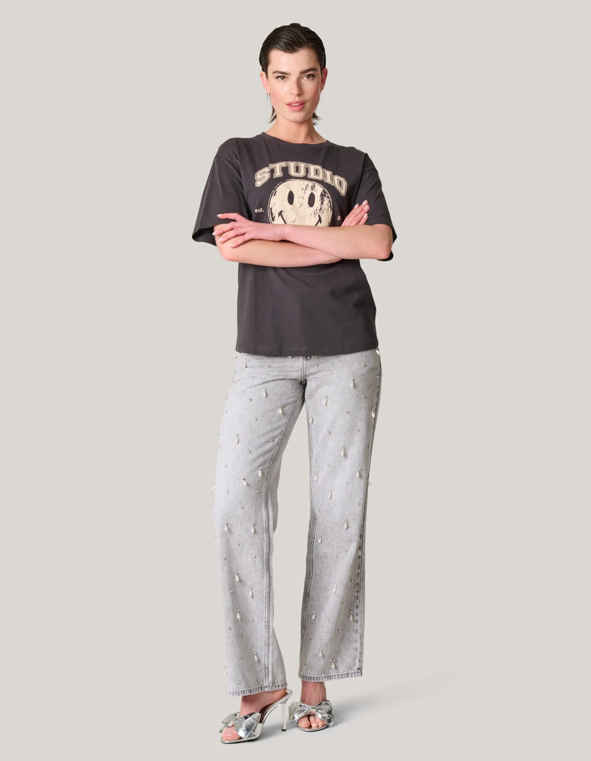 Shoeby Smiley Artwork T-shirt Donkergrijs<DAMES T-Shirts